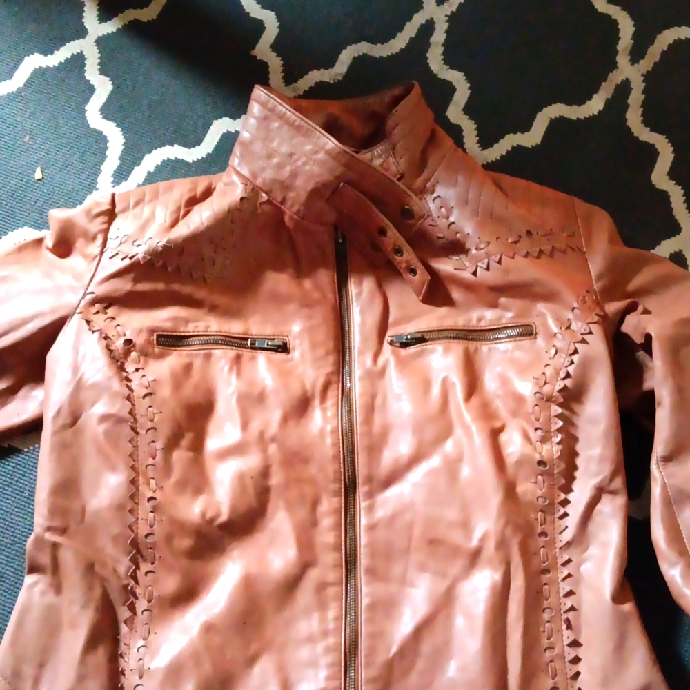 Beautiful tan/light brown Leather coat, very beautiful and very soft.